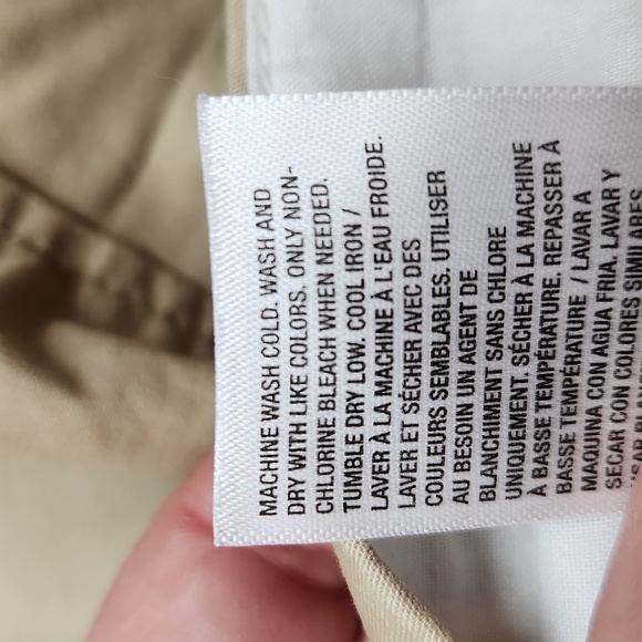 Old Navy shorts size 10 tan in color - Picture 4 of 4